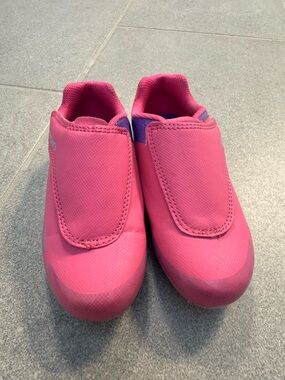 Kids Pink Velcro Soccer Cleats